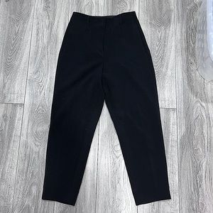 Woman’s H&M Dress Pants